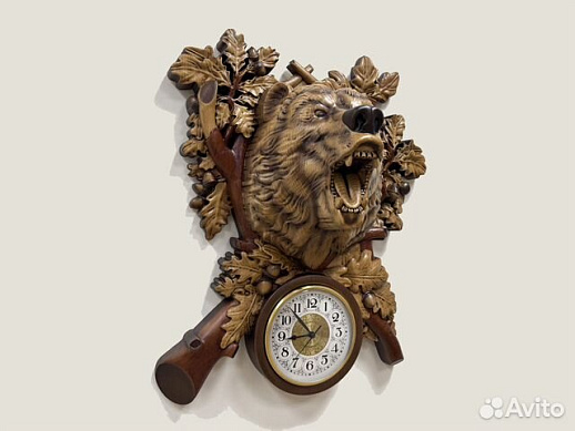 Медведь ревун резные часы из дерева